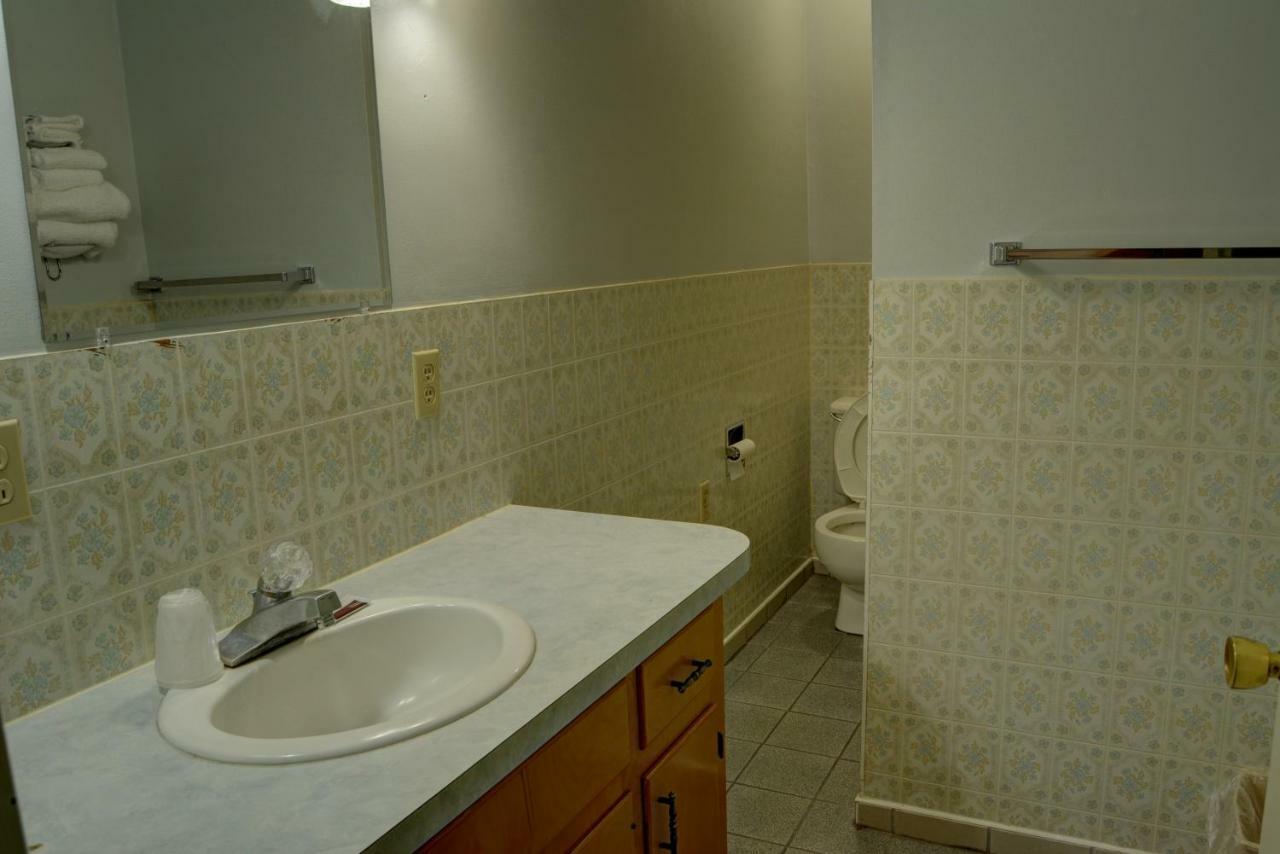 Inn At Salmon Creek Vancouver Esterno foto